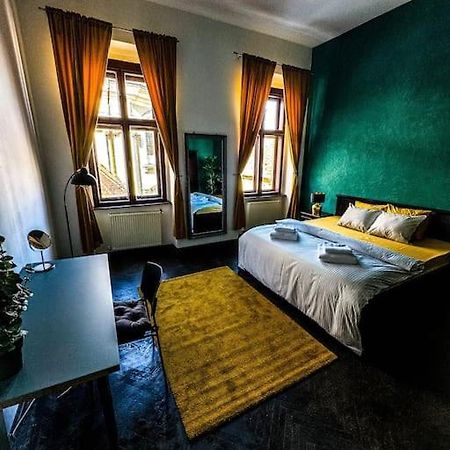 Ferienwohnung Cozy & Charming Apt. Downtown Timişoara Exterior foto