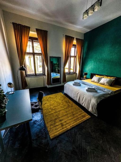 Ferienwohnung Cozy & Charming Apt. Downtown Timişoara Exterior foto